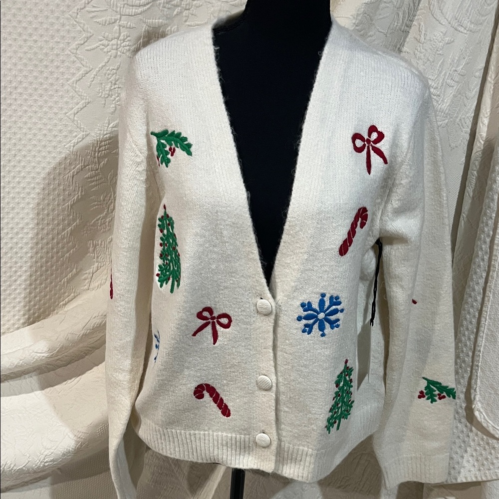 Cupcakes & Cashmere Festive Holiday cardigan, size large, NWT
